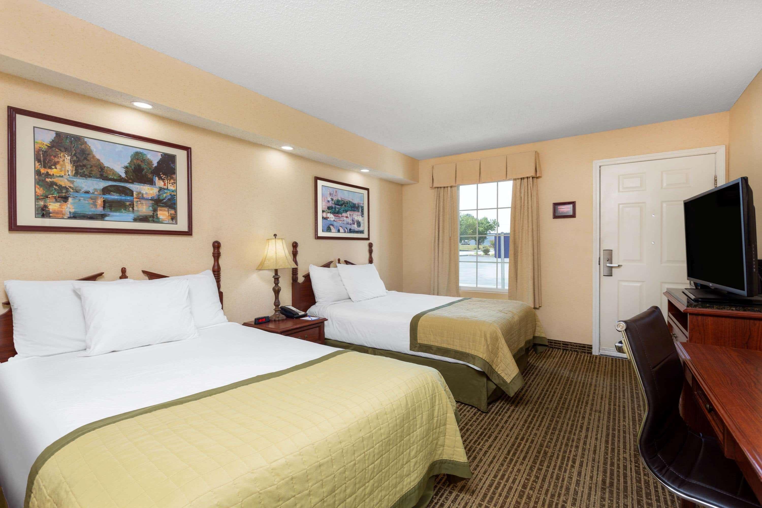 เบย์มอนต์ บาย วินด์แฮม อิสลีย์/กรีนวิลล์ Motel อีสลีย์ ภายนอก รูปภาพ