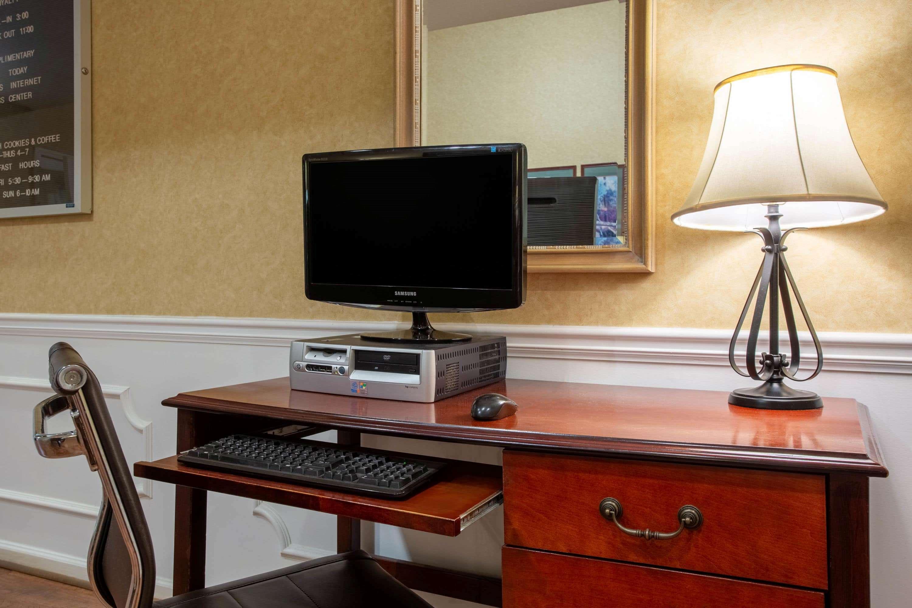 เบย์มอนต์ บาย วินด์แฮม อิสลีย์/กรีนวิลล์ Motel อีสลีย์ ภายนอก รูปภาพ